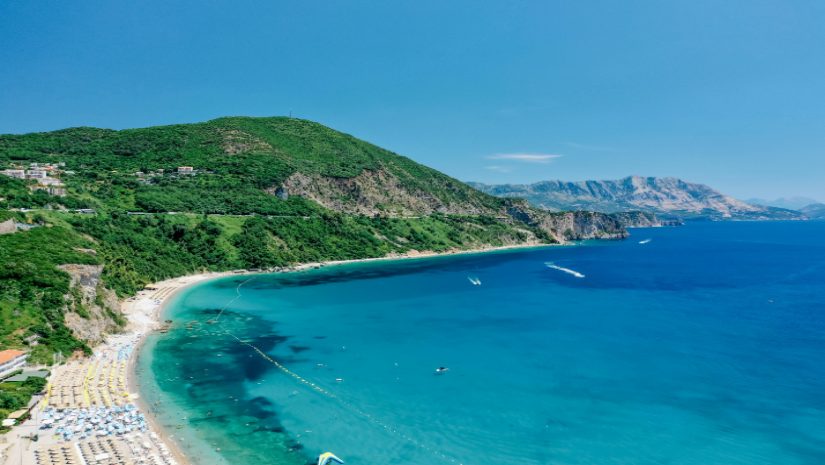 Plaža Jaz - jedna od tri najduže plaže u Crnoj Gori