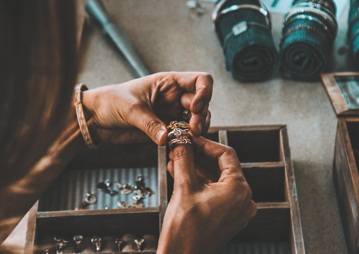 Jewellery and decorative items of Montenegrin women