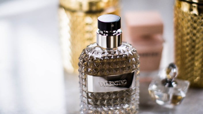 Valentino scarfs and perfumes – the most loveable items of the Valentino brand