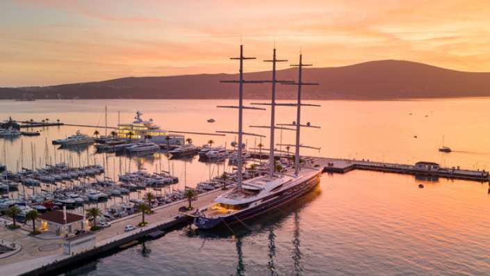 The Art of Luxury Living in a Marina Community