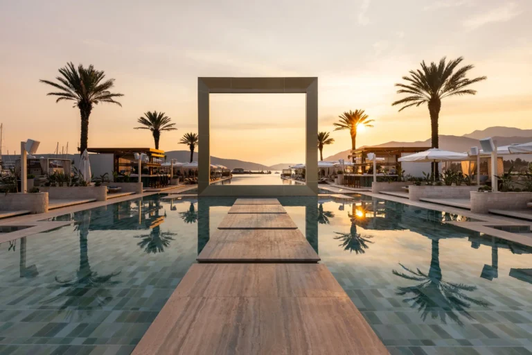 AURA Beach & Restaurant