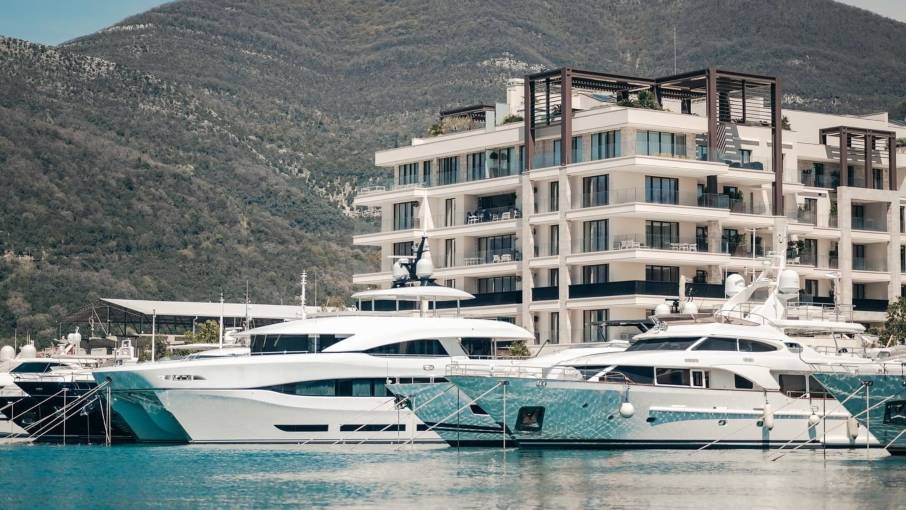 How Far in Advance Should You Book a Luxury Family Holiday in Europe?